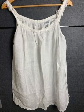 Linen-Cotton White Lace-Trim Sleep Wear